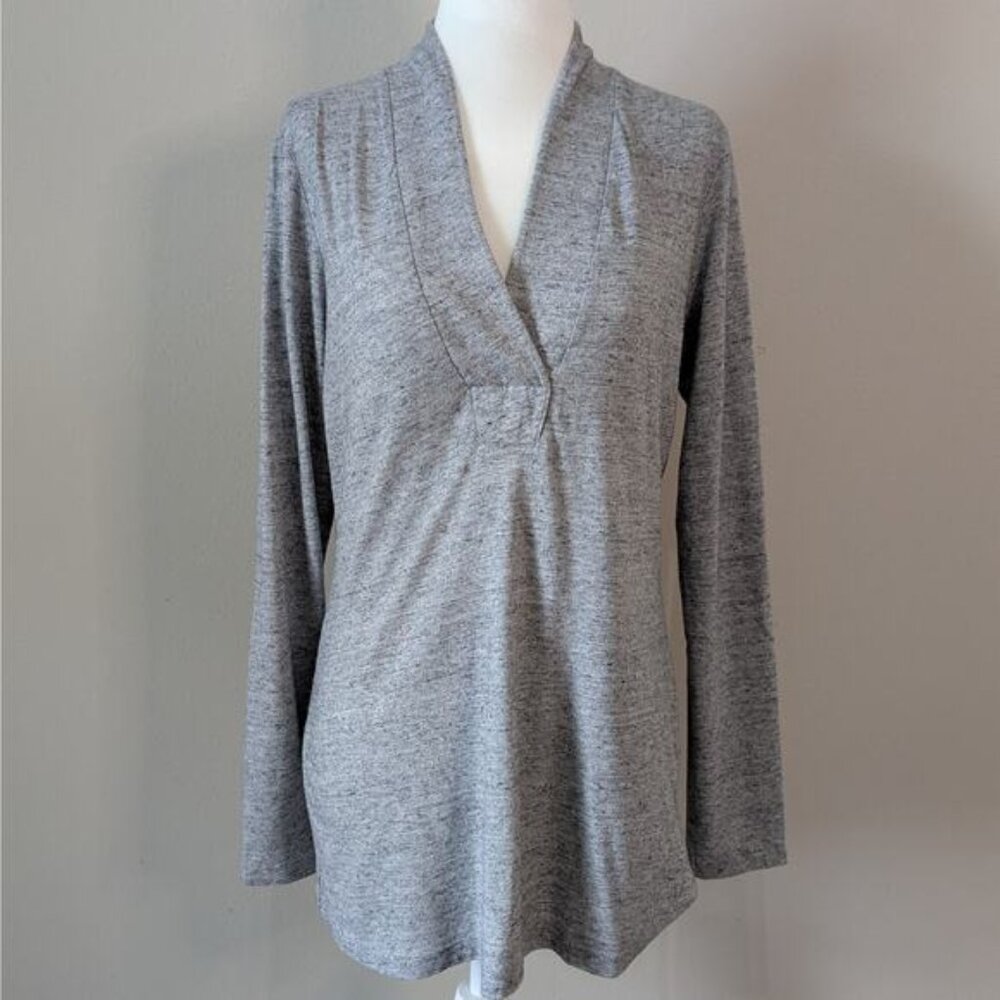 CAbi Heather Gray Deep V-Neck Long Sleeve Top Size Small Soft